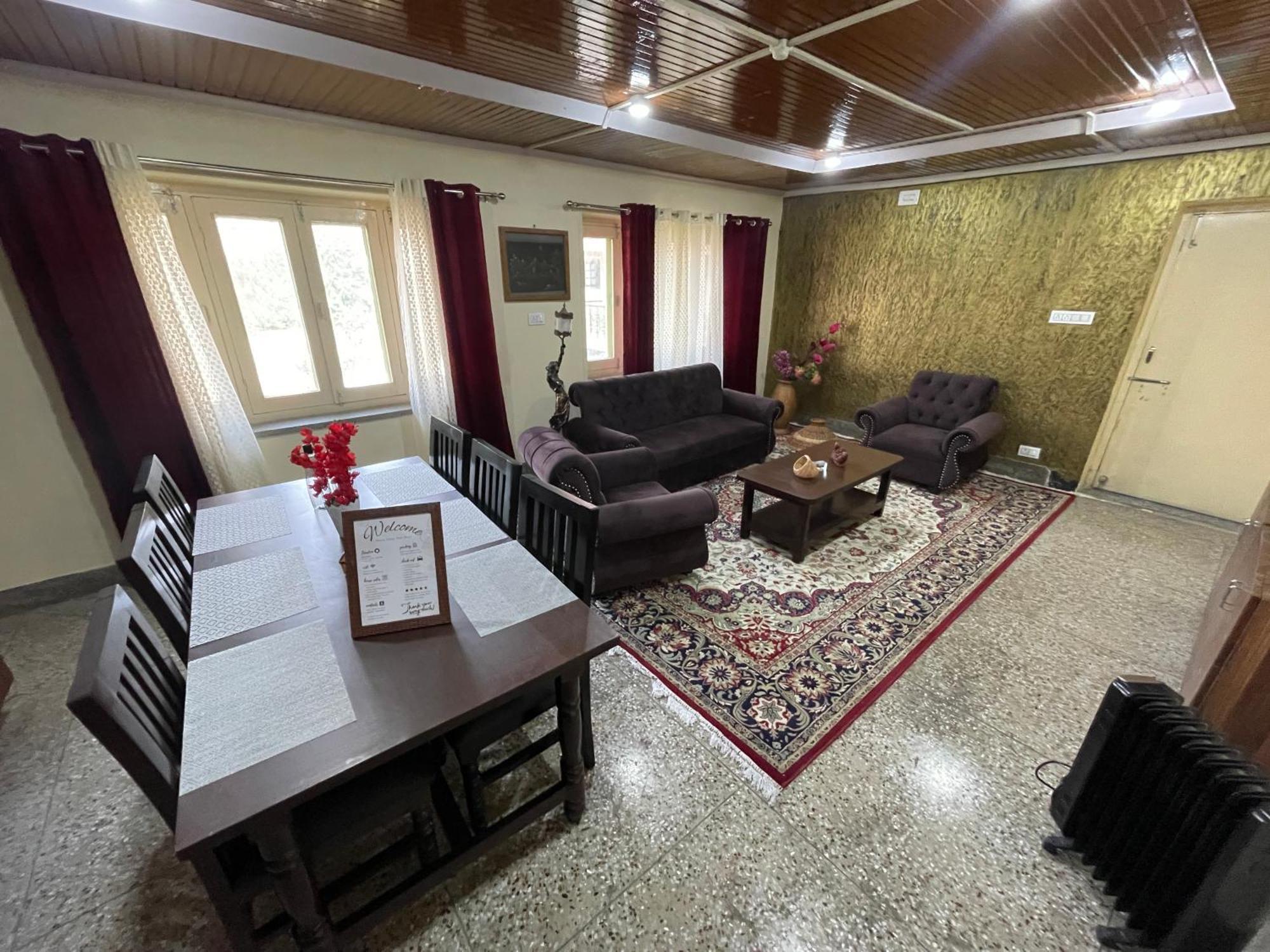 Khwaab Gah By The Khayabaan-Homestay Apartments Fully Furnished With Functional Kitchen, Wifi & Parking In City Centre Σριναγκάρ Εξωτερικό φωτογραφία
