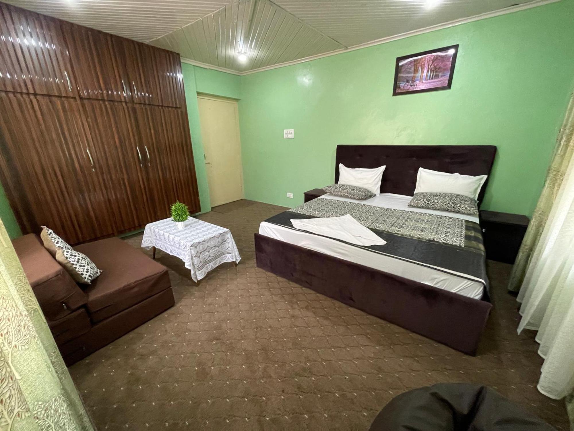 Khwaab Gah By The Khayabaan-Homestay Apartments Fully Furnished With Functional Kitchen, Wifi & Parking In City Centre Σριναγκάρ Εξωτερικό φωτογραφία