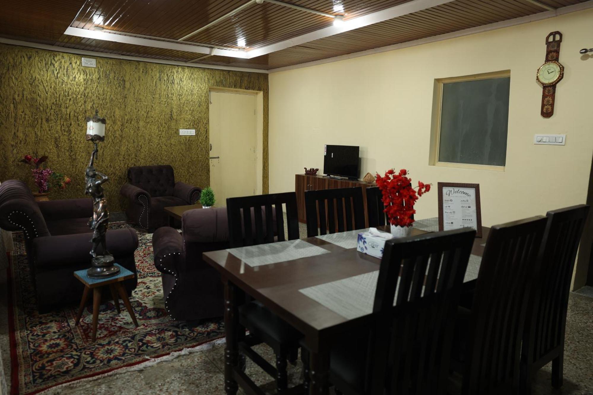 Khwaab Gah By The Khayabaan-Homestay Apartments Fully Furnished With Functional Kitchen, Wifi & Parking In City Centre Σριναγκάρ Εξωτερικό φωτογραφία