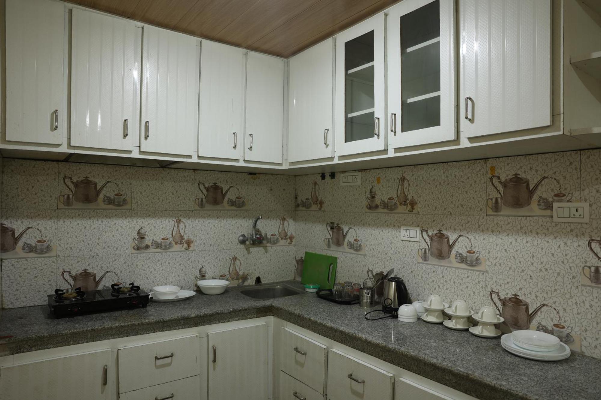 Khwaab Gah By The Khayabaan-Homestay Apartments Fully Furnished With Functional Kitchen, Wifi & Parking In City Centre Σριναγκάρ Εξωτερικό φωτογραφία